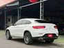 GLC300 COUPE 盲點偵測 摸們解鎖 免鑰匙啟動 360環景系統 定速 雙前電動座椅 四座加熱座椅 電動腳踢尾門  第3張縮圖