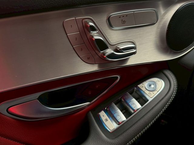 GLC300 COUPE 盲點偵測 摸們解鎖 免鑰匙啟動 360環景系統 定速 雙前電動座椅 四座加熱座椅 電動腳踢尾門  第13張相片