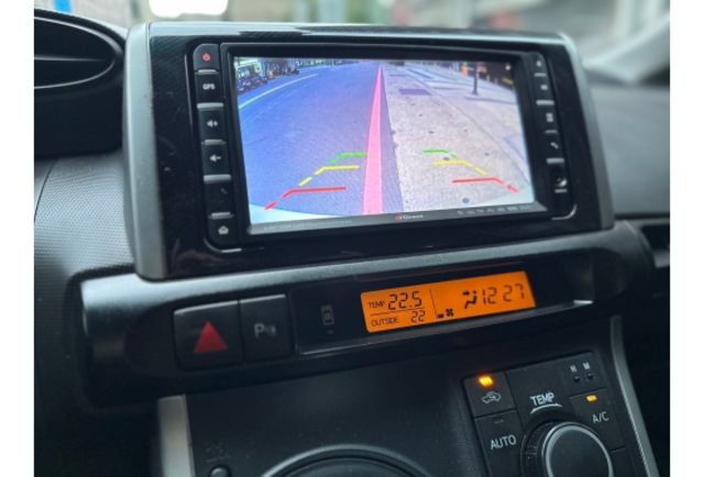 2012 Toyota wish 2.0  第11張相片