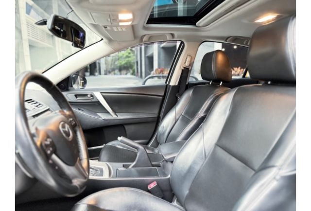 2011 Mazda3  第8張相片