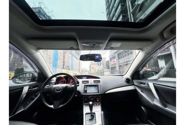 2011 Mazda3  第9張相片