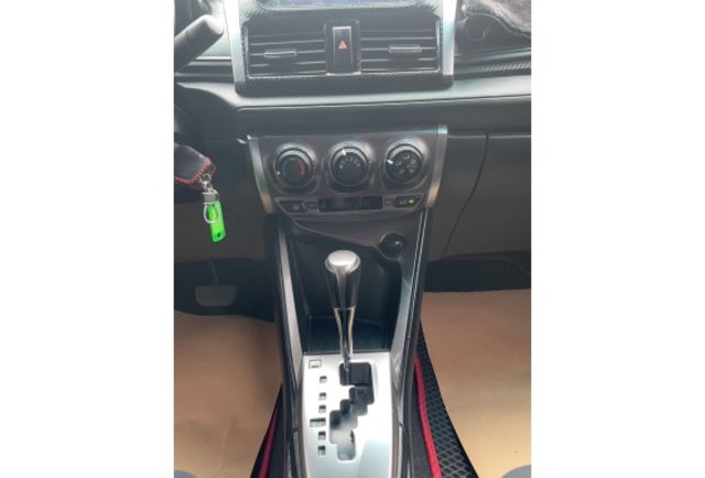 2016 Toyota Yaris S版1.5  第8張相片