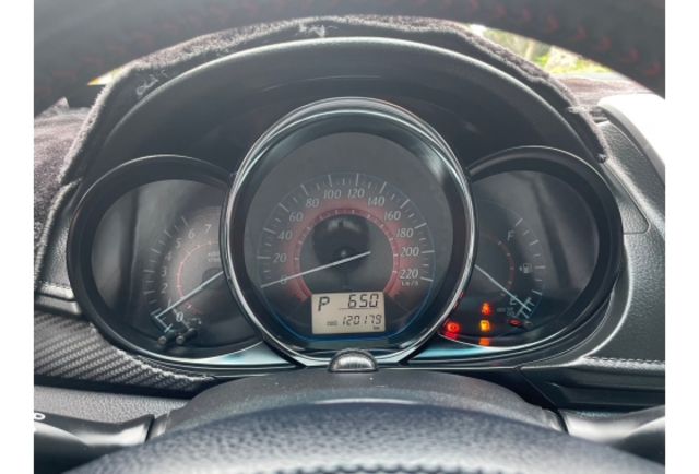 2016 Toyota Yaris S版1.5  第12張相片