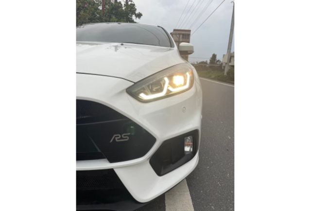 2015 Ford Focus  第1張相片