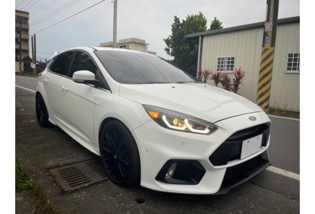 2015 Ford Focus  第3張相片