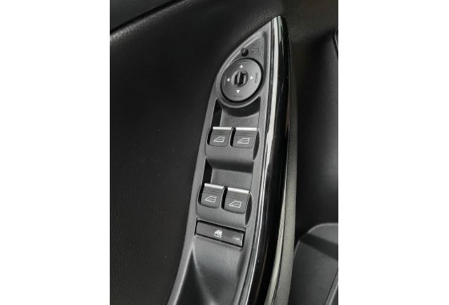 2015 Ford Focus  第15張相片