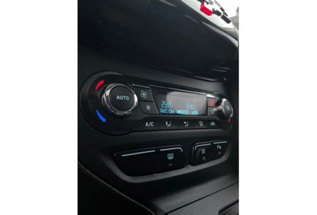 2015 Ford Focus  第18張相片