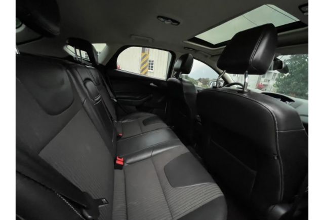 2015 Ford Focus  第22張相片