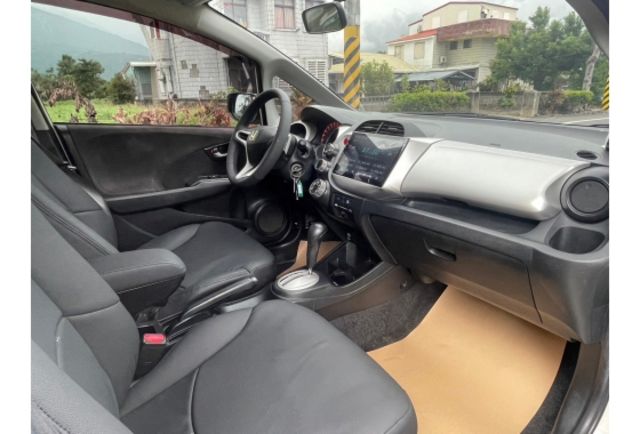 2010 HONDA FIT -VTI-S  第11張相片