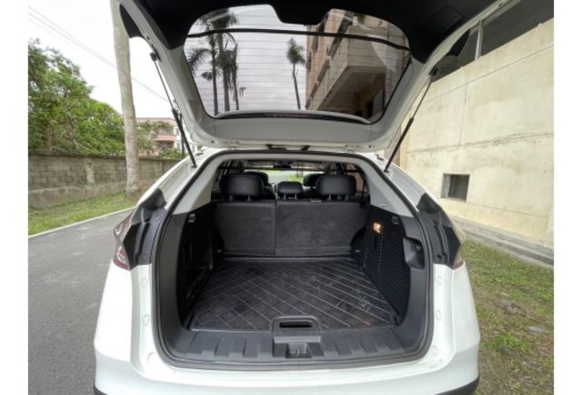 2016 Luxgen U6 Turbo ECO Hyper 1.8魅力型  第5張相片