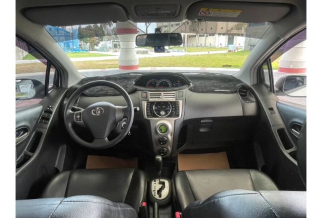 2012 toyota yaris g版  第7張相片