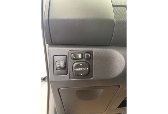 2012 toyota yaris g版  第8張相片