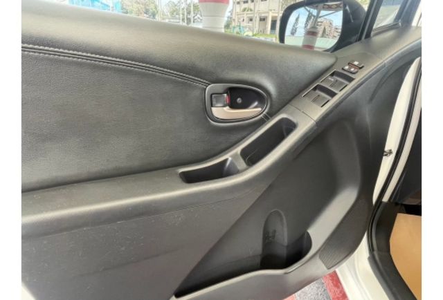 2012 toyota yaris g版  第9張相片