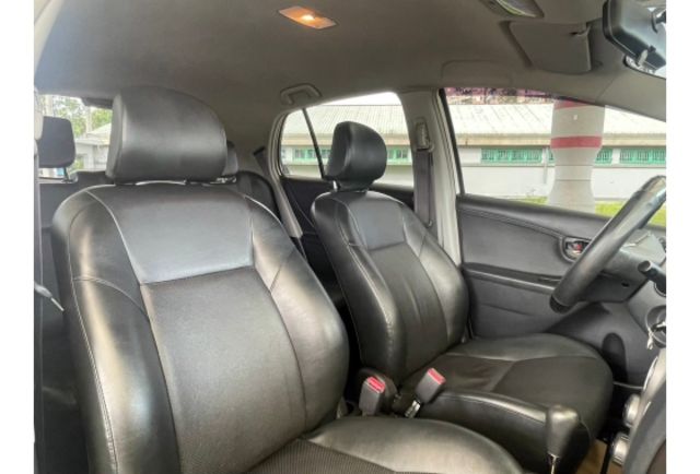 2012 toyota yaris g版  第10張相片