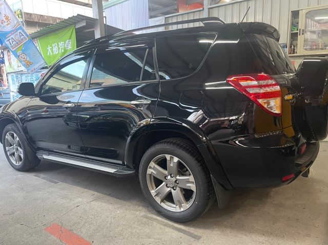 TOYOTA豐田 RAV4  第9張相片