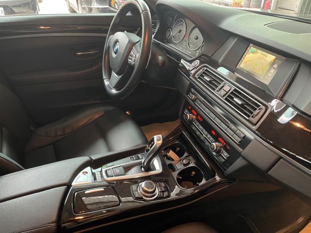 BMW寶馬 520D  第11張相片