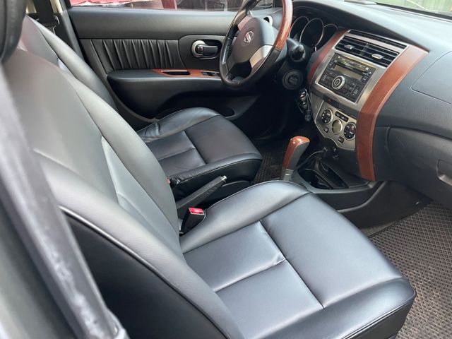 NISSAN日產 LIVINA  第7張相片
