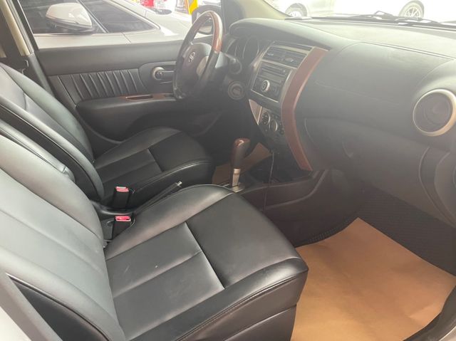 NISSAN日產 LIVINA  第9張相片