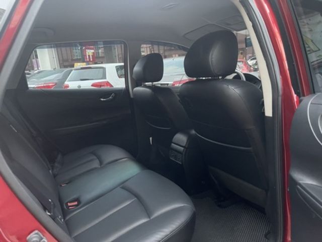 NISSAN日產 TIIDA  第3張相片