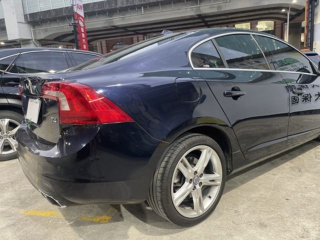 VOLVO富豪 S60  第2張相片