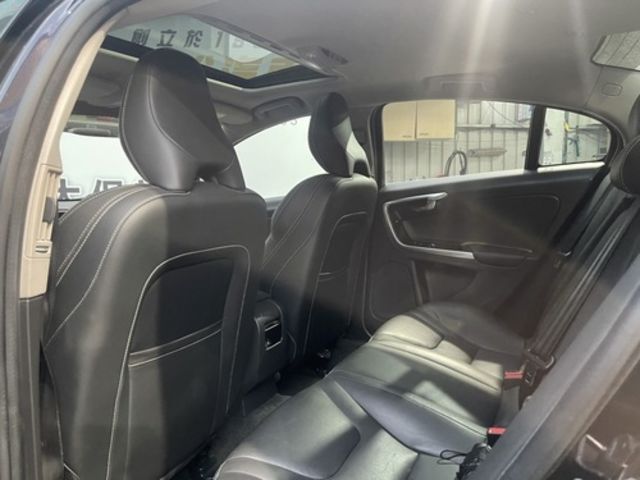 VOLVO富豪 S60  第7張相片