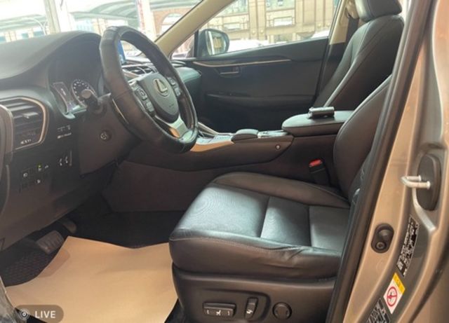 LEXUS凌志 NX300H  第16張相片