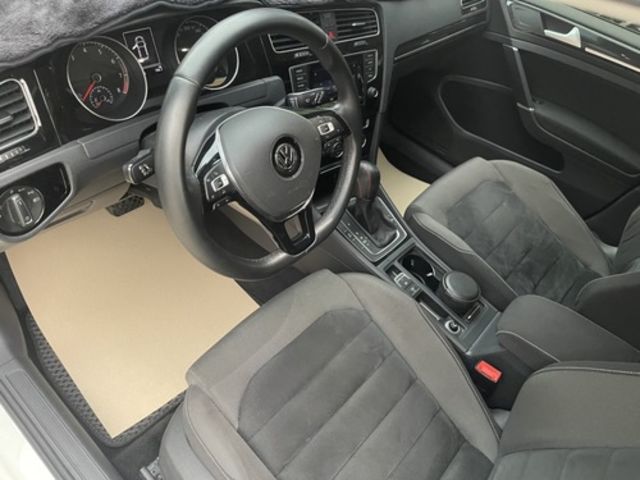 VOLKSWAGEN福斯 GOLF  第10張相片
