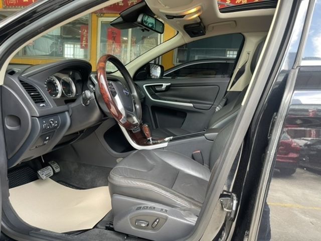 VOLVO富豪 XC60  第13張相片