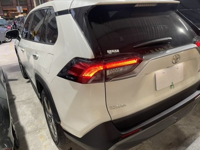 TOYOTA豐田 RAV4  第3張相片