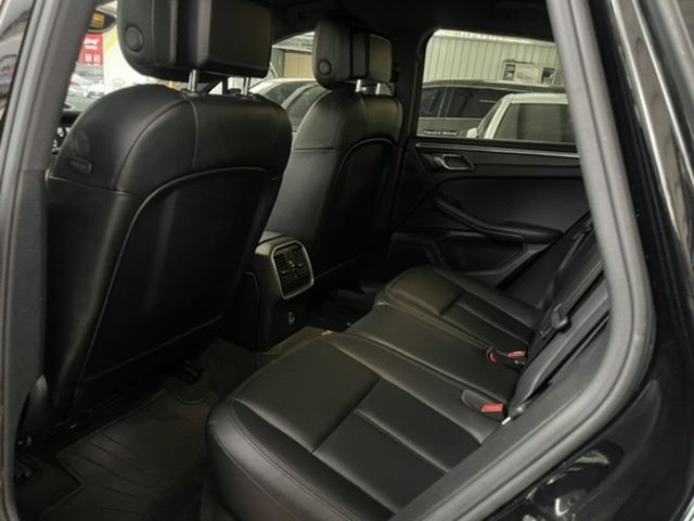 PORSCHE保時捷 MACAN  第7張相片