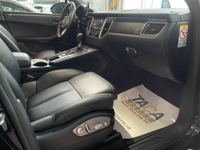 PORSCHE保時捷 MACAN  第9張相片