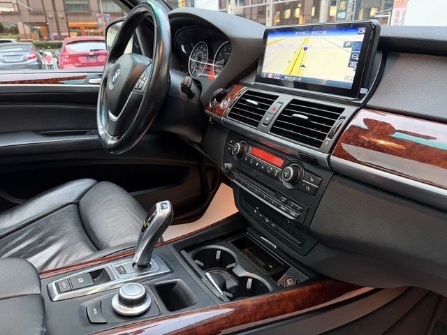 BMW寶馬 X5  第5張相片