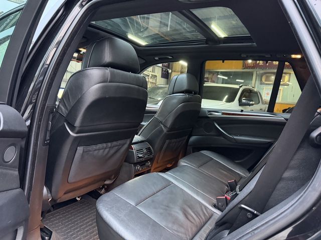 BMW寶馬 X5  第9張相片