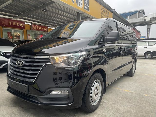 HYUNDAI現代 GRAND STAREX  第1張相片