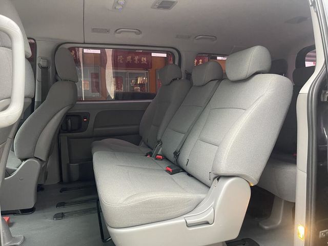 HYUNDAI現代 GRAND STAREX  第12張相片