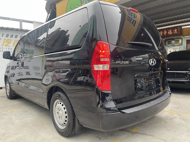 HYUNDAI現代 GRAND STAREX  第14張相片