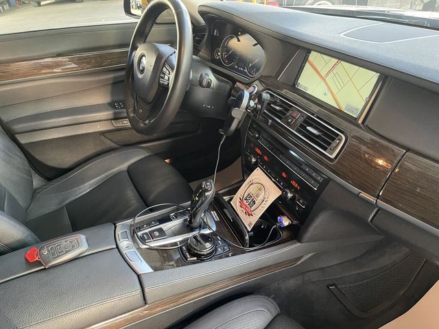 BMW寶馬 730D  第6張相片