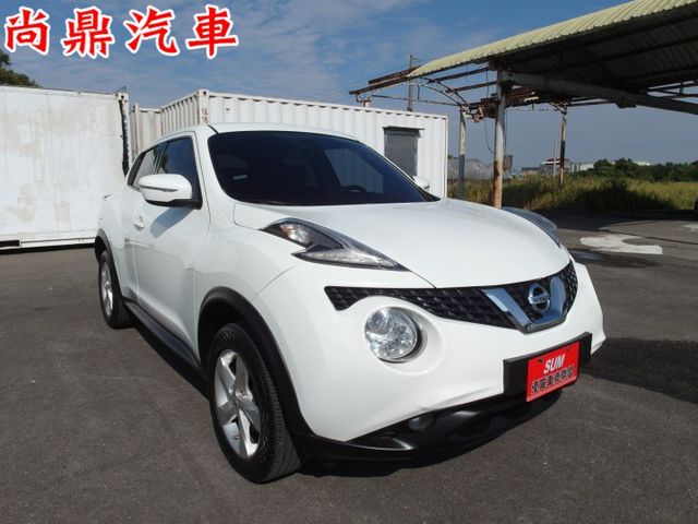 2015型 全車原鈑件 免鑰匙 定速 導航 倒車影像 藍芽 循跡防滑 胎壓偵測 行車紀錄器 歡迎來店賞車  第6張相片