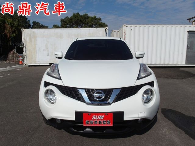 2015型 全車原鈑件 免鑰匙 定速 導航 倒車影像 藍芽 循跡防滑 胎壓偵測 行車紀錄器 歡迎來店賞車  第7張相片