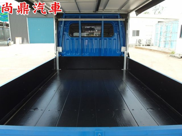 2020型 四輪傳動 手排 原鈑件 里程僅跑6萬 新安裝三面篷 有行車紀錄器  第6張相片