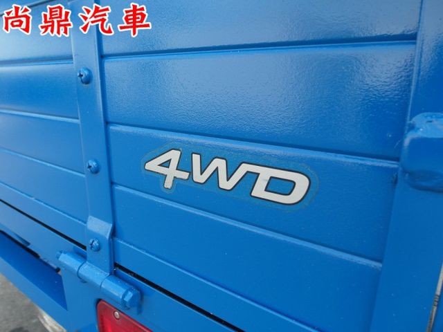 2020型 四輪傳動 手排 原鈑件 里程僅跑6萬 新安裝三面篷 有行車紀錄器  第8張相片