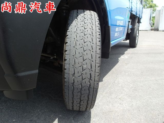 2020型 四輪傳動 手排 原鈑件 里程僅跑6萬 新安裝三面篷 有行車紀錄器  第11張相片