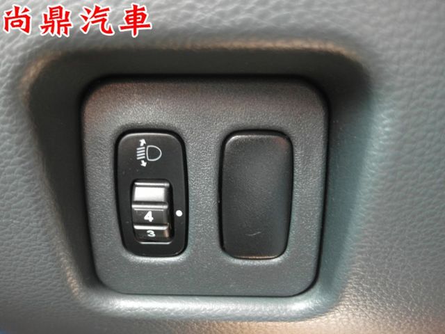 2020型 四輪傳動 手排 原鈑件 里程僅跑6萬 新安裝三面篷 有行車紀錄器  第14張相片
