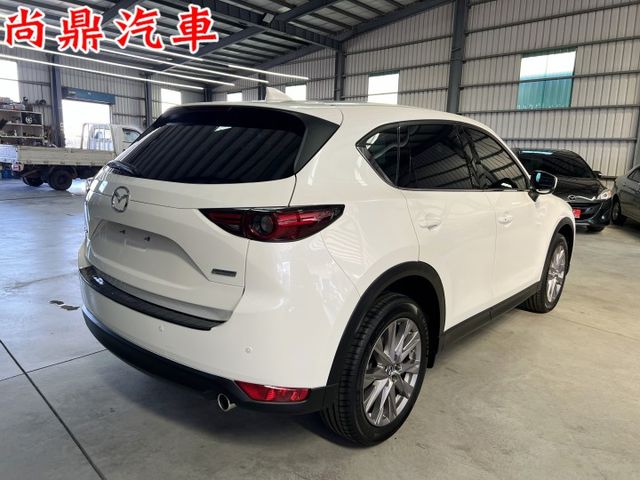 旗艦經典 全車原鈑件 BOSE音響 ACC跟車 車道偏離 電動尾門 免鑰匙 盲點 360環景 電動座椅 CARPLAY  第6張相片