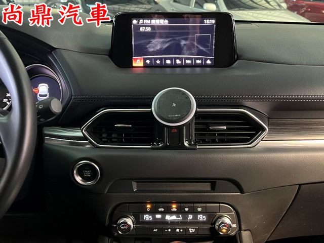 旗艦經典 全車原鈑件 BOSE音響 ACC跟車 車道偏離 電動尾門 免鑰匙 盲點 360環景 電動座椅 CARPLAY  第16張相片