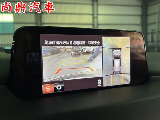 旗艦經典 全車原鈑件 BOSE音響 ACC跟車 車道偏離 電動尾門 免鑰匙 盲點 360環景 電動座椅 CARPLAY  第17張相片