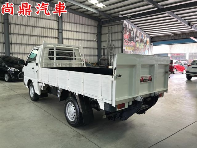 2024型 里程僅跑2萬 全車原鈑件 升降尾門 倒車影像 行車紀錄器 賺錢車 車子漂亮 歡迎賞車  第2張相片