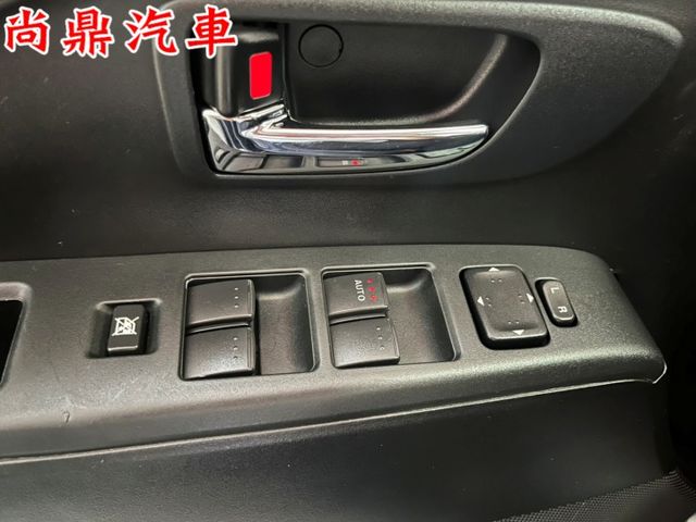 七人座 定速系統 安卓機  後座同步可觀看 倒車影像 後座出風口 行車紀錄器  第8張相片