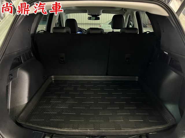 旗艦X版 360環景 全景天窗 電尾門 免鑰匙 盲點 電動座椅 導航 CARPLAY 可全額貸款 實車實價  第4張相片