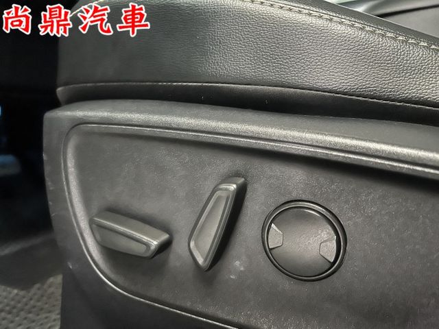 旗艦X版 360環景 全景天窗 電尾門 免鑰匙 盲點 電動座椅 導航 CARPLAY 可全額貸款 實車實價  第10張相片